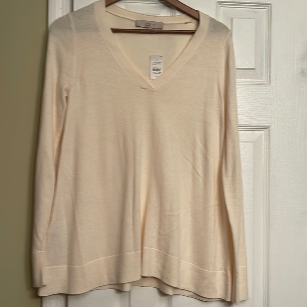 New Ann Taylor Loft cream XS shirt sweater sweatshirt large $89.00 Anthropologie